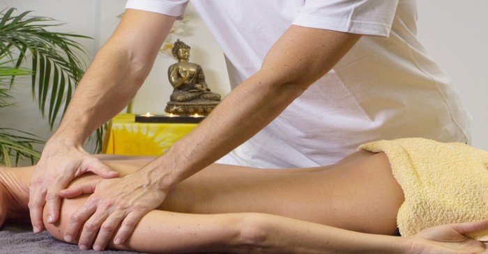 Allevia i dolori velocemente con il massaggio ayurvedico