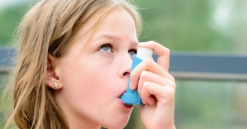 Dieta chetogenica e povera di carboidrati? Dimagrisci e potresti proteggerti dall’asma