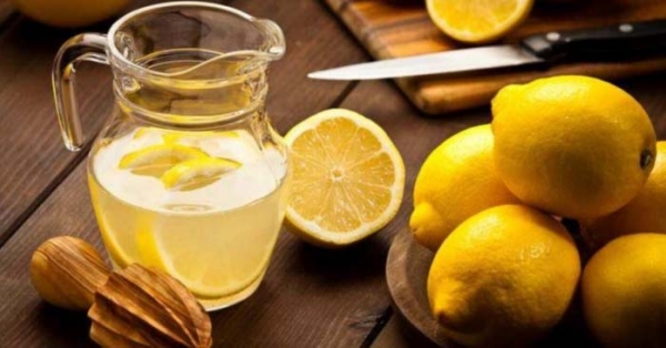 Detox acqua e limone: le ricette di Simona Vignali per prenderci cura di noi stessi  